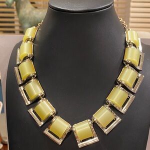 Elegant Gold and Yellow Thermoset Lucite Necklace